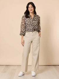HUDSON JEAN NATURAL_by_GORDON SMITH_women's_in_New Zealand_ Gordon Smith Hudson Jean Natural women’s jeans styled in a New Zealand everyday outfit perfect for relaxed weekends travel and casual dressing _
