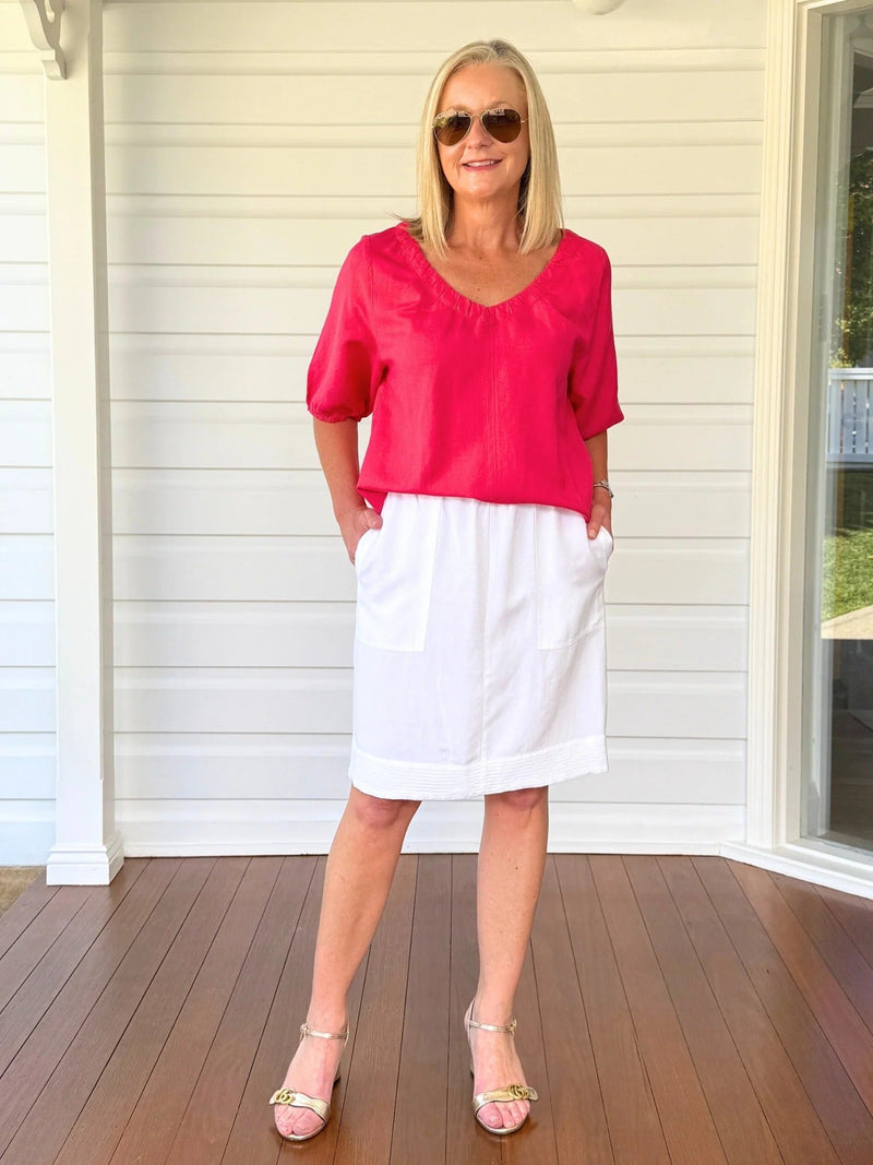 GORDON SMITH_LINO V NECK TOP PEONY _ LINO V NECK TOP PEONY _ Ebony Boutique NZ