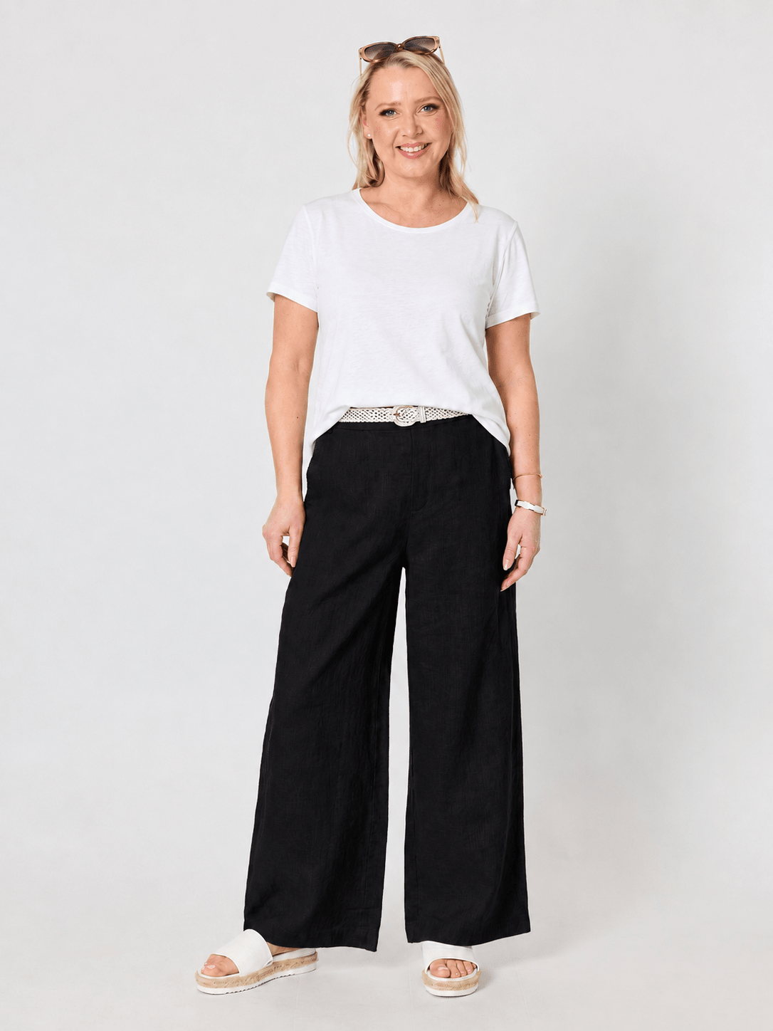 LUELLA WIDE LEG LINEN PANT - BLACK_by_GORDON SMITH_women's_in_New Zealand_ MODEL _