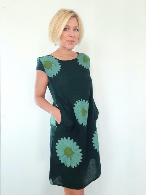 HELGA MAY_KENNEDY DRESS LINEN ULTRA DAISY DARK GREEN _ KENNEDY DRESS LINEN ULTRA DAISY DARK GREEN _ Ebony Boutique NZ