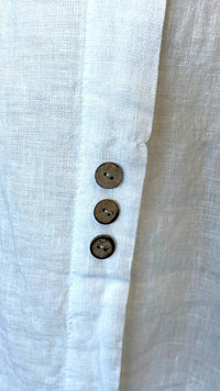 HELGA MAY_LINEN TEE WITH COCONUT BUTTON DETAIL WHITE _ LINEN TEE WITH COCONUT BUTTON DETAIL WHITE _ Ebony Boutique NZ