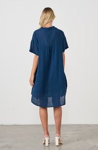 SEERSUCKER DRESS COLLAR AND CURVE HEM