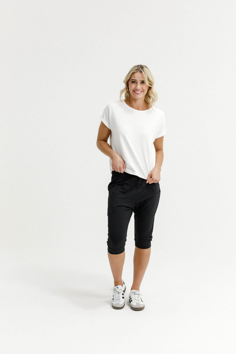 HOME - LEE_3/4 APARTMENT PANT BLACK WITH WHITE PRINT _ 3/4 APARTMENT PANT BLACK WITH WHITE PRINT _ Ebony Boutique NZ