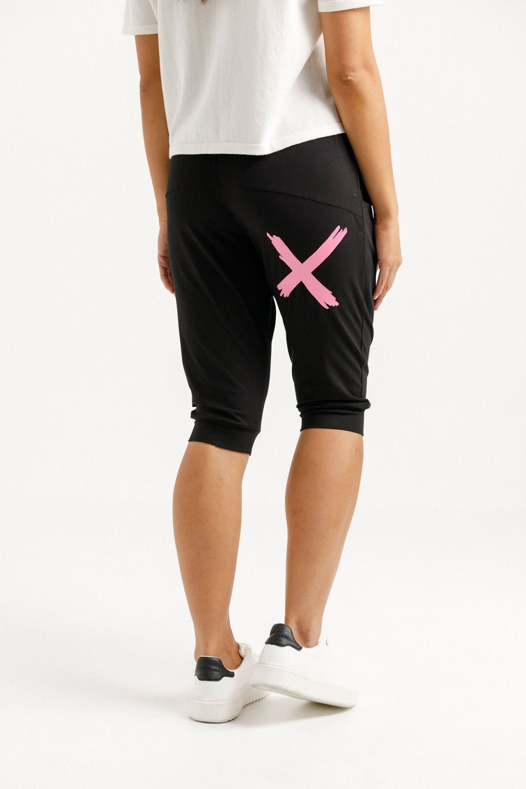 HOME LEE_3/4 APARTMENT PANTS BLACK WITH CANDY PINK X _ 3/4 APARTMENT PANTS BLACK WITH CANDY PINK X _ Ebony Boutique NZ