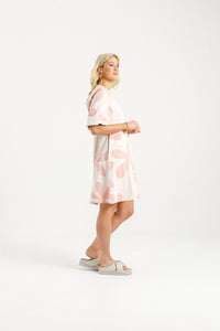 HOME LEE_IVY DRESS BLOSSOM DAISIES _ IVY DRESS BLOSSOM DAISIES _ Ebony Boutique NZ