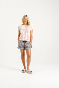 HOME LEE_JACKIE TEE BLOSSOM DAISIES _ JACKIE TEE BLOSSOM DAISIES _ Ebony Boutique NZ