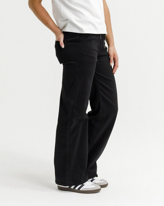 HOME LEE_JENNIFER JEANS JET BLACK _ JENNIFER JEANS JET BLACK _ Ebony Boutique NZ