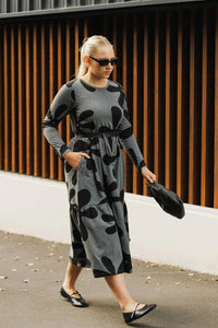 KAITLYN DRESS LONG SLEEVE GRAPHITE DAISIES_by_HOME LEE_women's_in_New Zealand_ KAITLYN DRESS LONG SLEEVE GRAPHITE DAISIES _