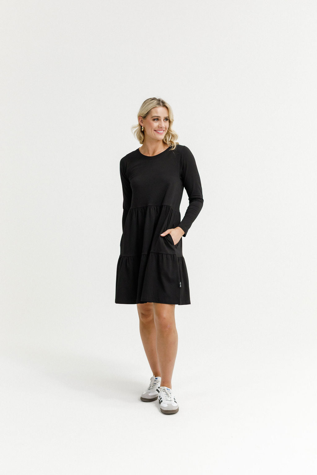 HOME - LEE_LONG SLEEVE KYLIE DRESS - BLACK _ LONG SLEEVE KYLIE DRESS - BLACK _ Ebony Boutique NZ