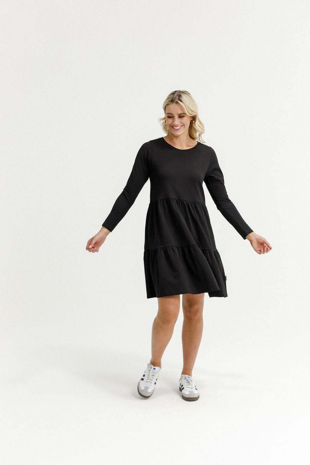 HOME - LEE_LONG SLEEVE KYLIE DRESS - BLACK _ LONG SLEEVE KYLIE DRESS - BLACK _ Ebony Boutique NZ