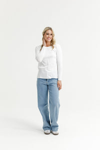 HOME LEE_TAYLOR TEE LONG SLEEVE WHITE _ TAYLOR TEE LONG SLEEVE WHITE _ Ebony Boutique NZ