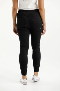 HOME - LEE_WEEKENDER JEANS JET BLACK _ WEEKENDER JEANS JET BLACK _ Ebony Boutique NZ