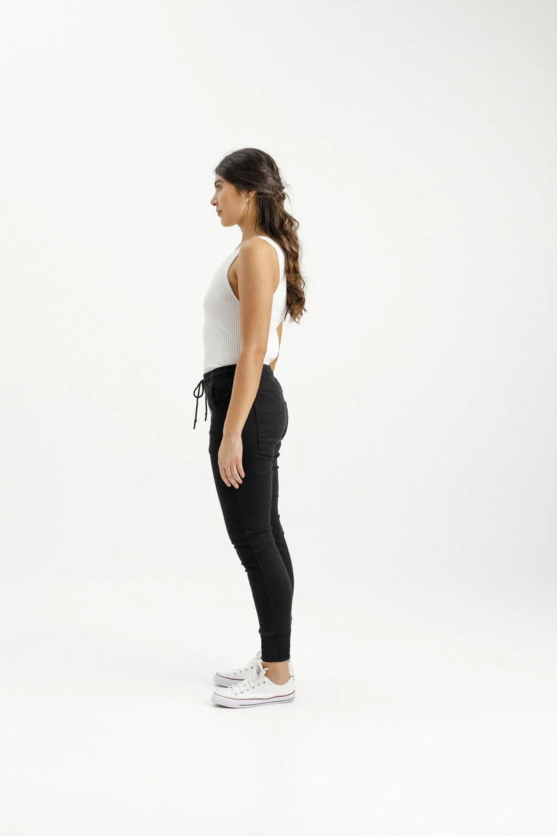 HOME - LEE_WEEKENDER JEANS JET BLACK _ WEEKENDER JEANS JET BLACK _ Ebony Boutique NZ