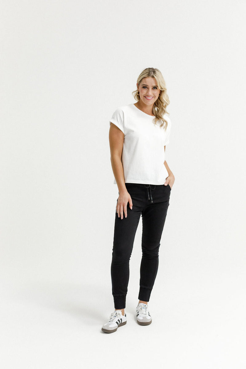 HOME - LEE_WEEKENDER JEANS JET BLACK _ WEEKENDER JEANS JET BLACK _ Ebony Boutique NZ