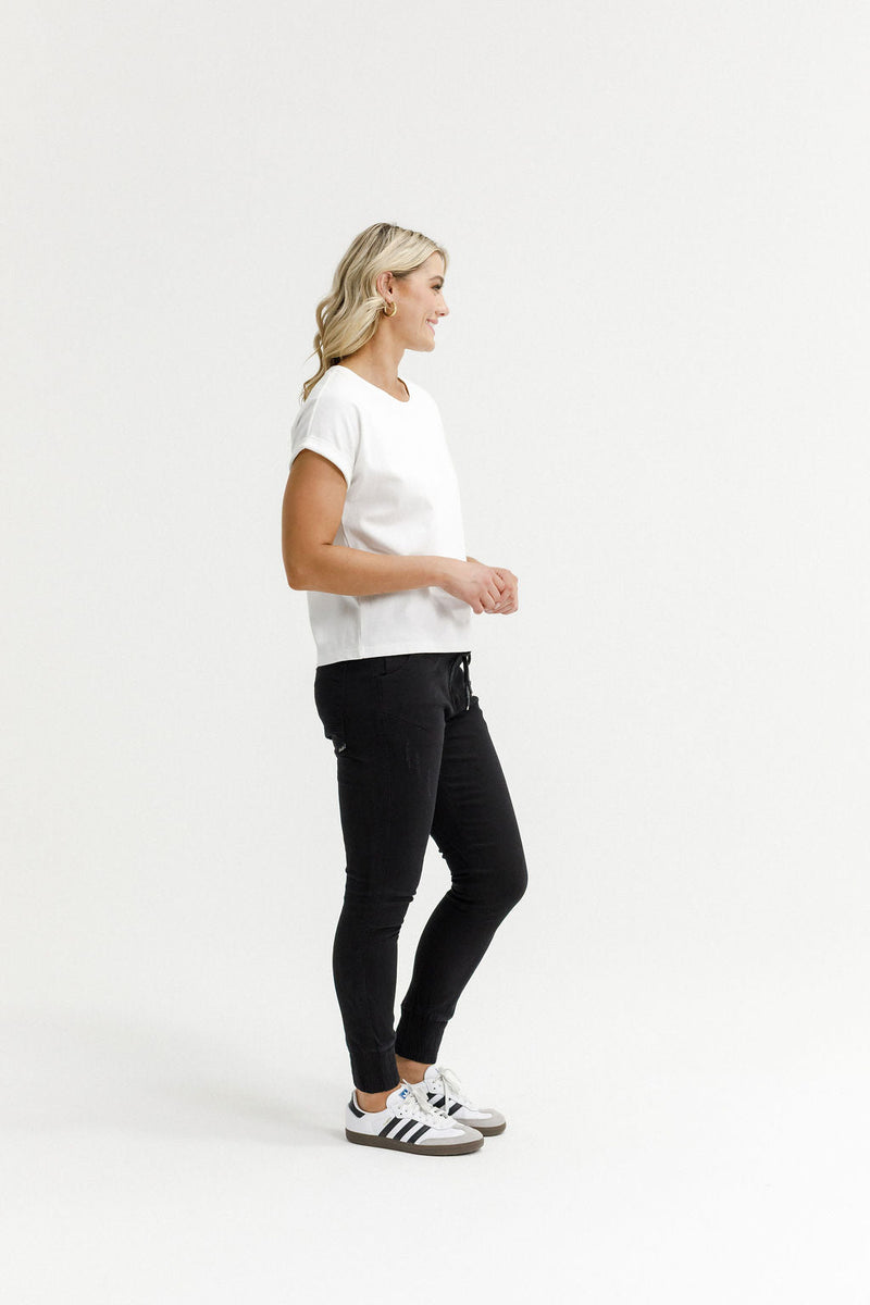 HOME - LEE_WEEKENDER JEANS JET BLACK _ WEEKENDER JEANS JET BLACK _ Ebony Boutique NZ