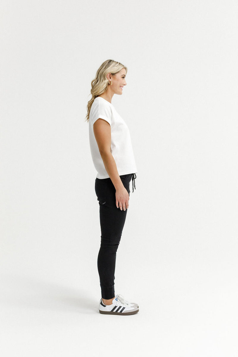 HOME - LEE_WEEKENDER JEANS JET BLACK _ WEEKENDER JEANS JET BLACK _ Ebony Boutique NZ