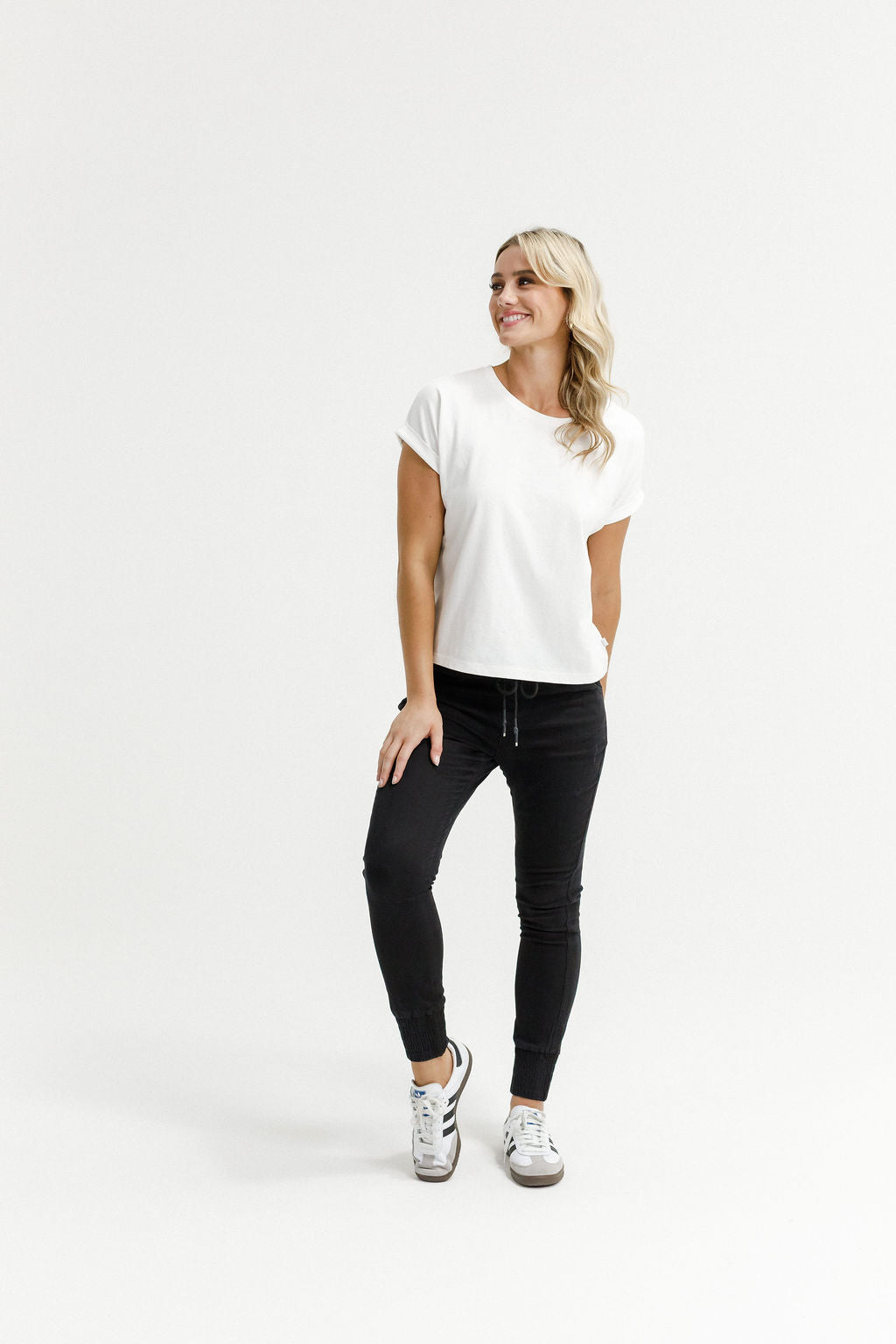 HOME - LEE_WEEKENDER JEANS JET BLACK _ WEEKENDER JEANS JET BLACK _ Ebony Boutique NZ