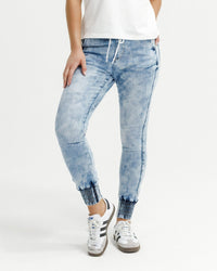 HOME - LEE_WEEKENDER JEANS SNOW _ WEEKENDER JEANS SNOW _ Ebony Boutique NZ
