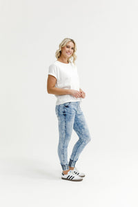 HOME - LEE_WEEKENDER JEANS SNOW _ WEEKENDER JEANS SNOW _ Ebony Boutique NZ