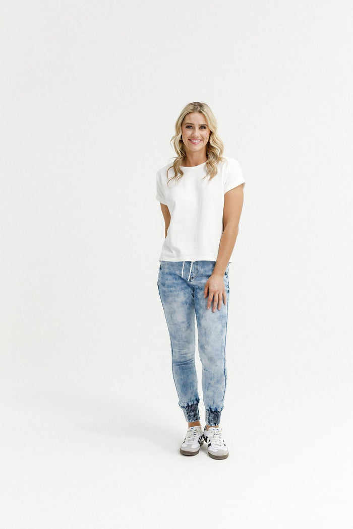 HOME - LEE_WEEKENDER JEANS SNOW _ WEEKENDER JEANS SNOW _ Ebony Boutique NZ