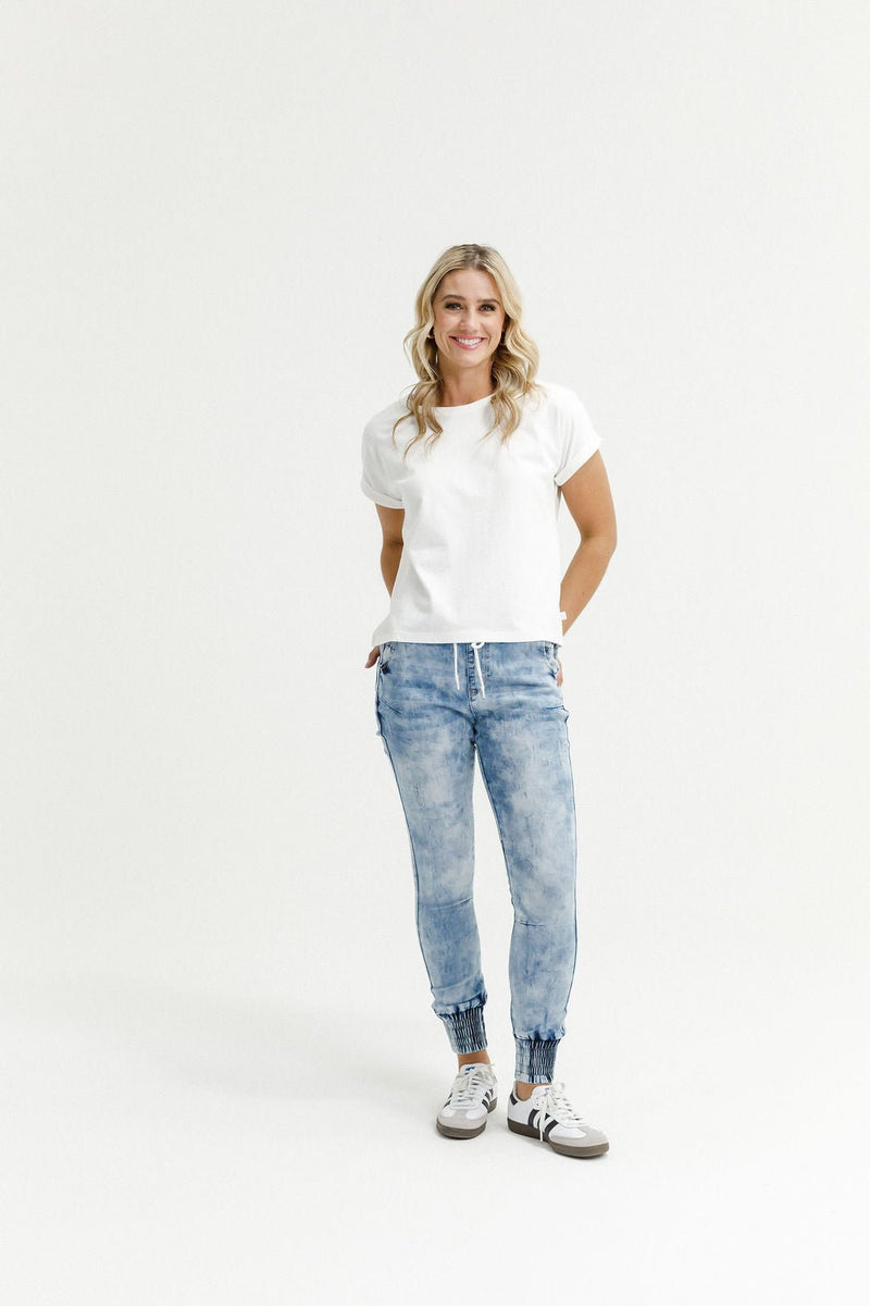 HOME - LEE_WEEKENDER JEANS SNOW _ WEEKENDER JEANS SNOW _ Ebony Boutique NZ