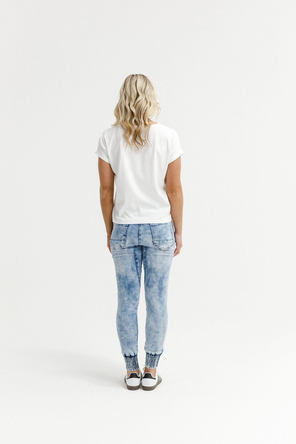 HOME - LEE_WEEKENDER JEANS SNOW _ WEEKENDER JEANS SNOW _ Ebony Boutique NZ