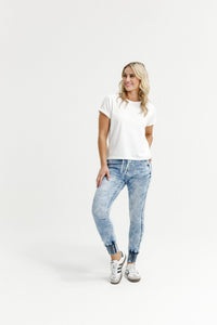 HOME - LEE_WEEKENDER JEANS SNOW _ WEEKENDER JEANS SNOW _ Ebony Boutique NZ