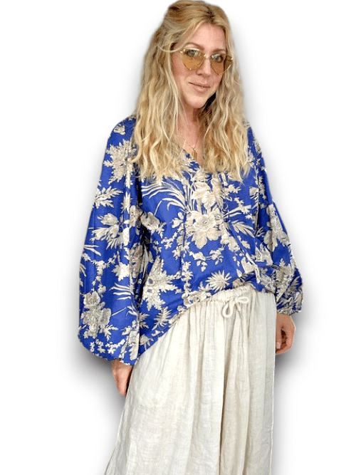 IDA IVY_IDA IVY POUF SLEEVE TUNIC PALM PORCELAIN BLUE _ IDA IVY POUF SLEEVE TUNIC PALM PORCELAIN BLUE _ Ebony Boutique NZ