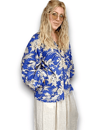 IDA IVY_IDA IVY POUF SLEEVE TUNIC PALM PORCELAIN BLUE _ IDA IVY POUF SLEEVE TUNIC PALM PORCELAIN BLUE _ Ebony Boutique NZ