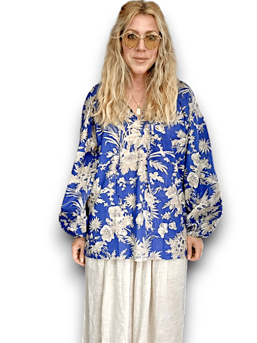 IDA IVY_IDA IVY POUF SLEEVE TUNIC PALM PORCELAIN BLUE _ IDA IVY POUF SLEEVE TUNIC PALM PORCELAIN BLUE _ Ebony Boutique NZ