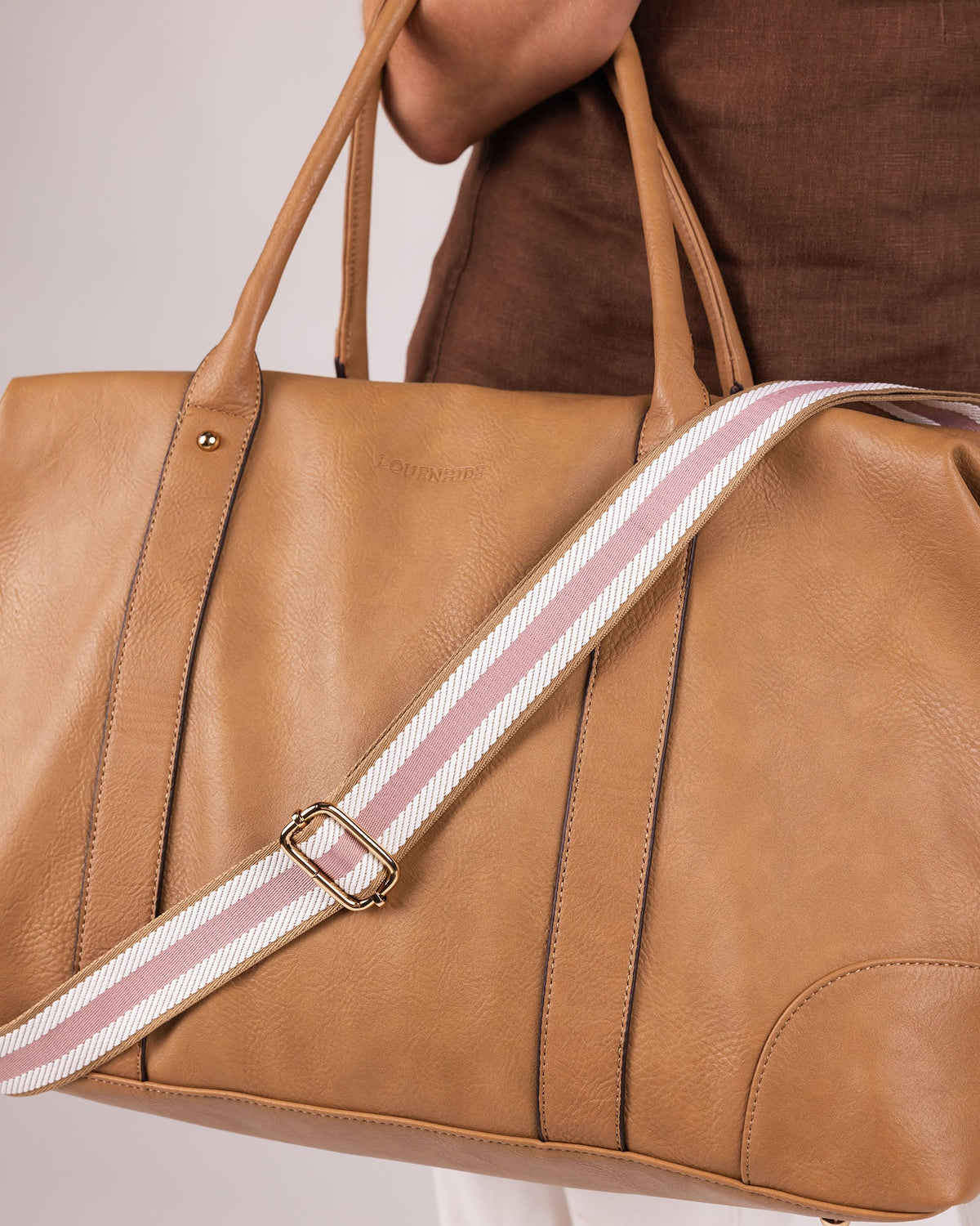 LOUENHIDE_ALEXIS WEEKENDER TRAVEL BAG CAMEL STRIPE STRAP _ ALEXIS WEEKENDER TRAVEL BAG CAMEL STRIPE STRAP _ Ebony Boutique NZ