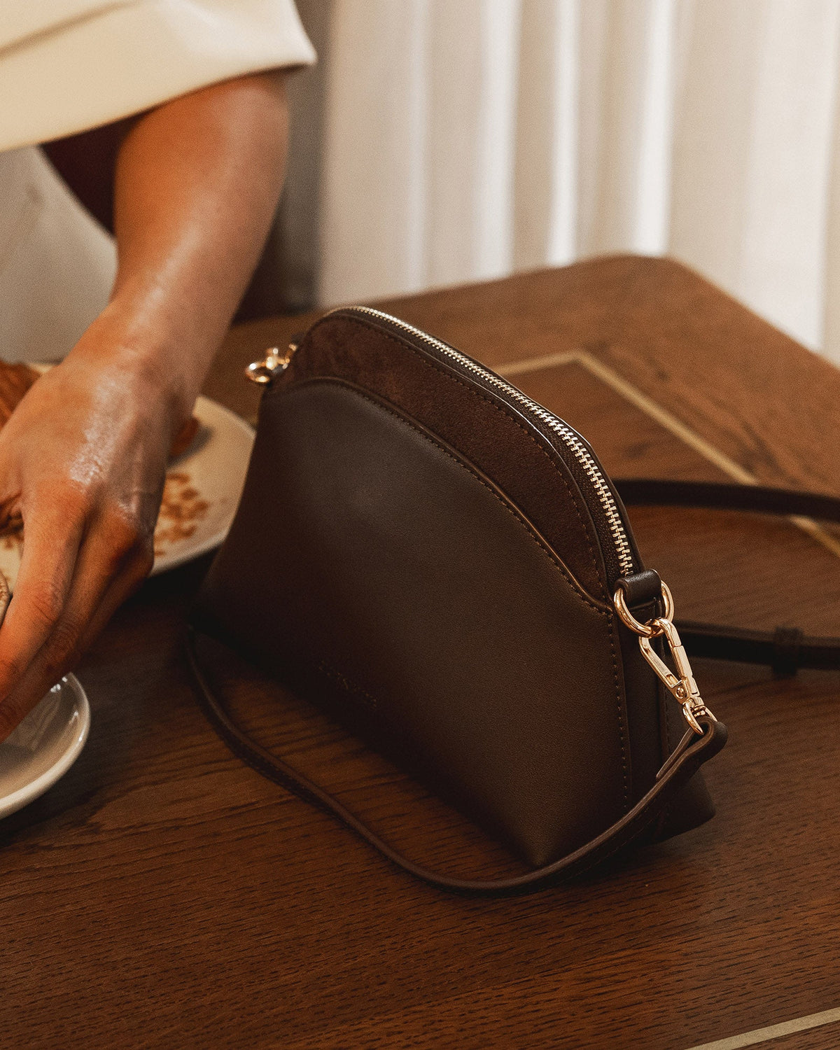 ALISON CROSS BODY BAG CHOCOLATE_by_LOUENHIDE_women's_in_New Zealand_ ALISON CROSS BODY BAG CHOCOLATE _