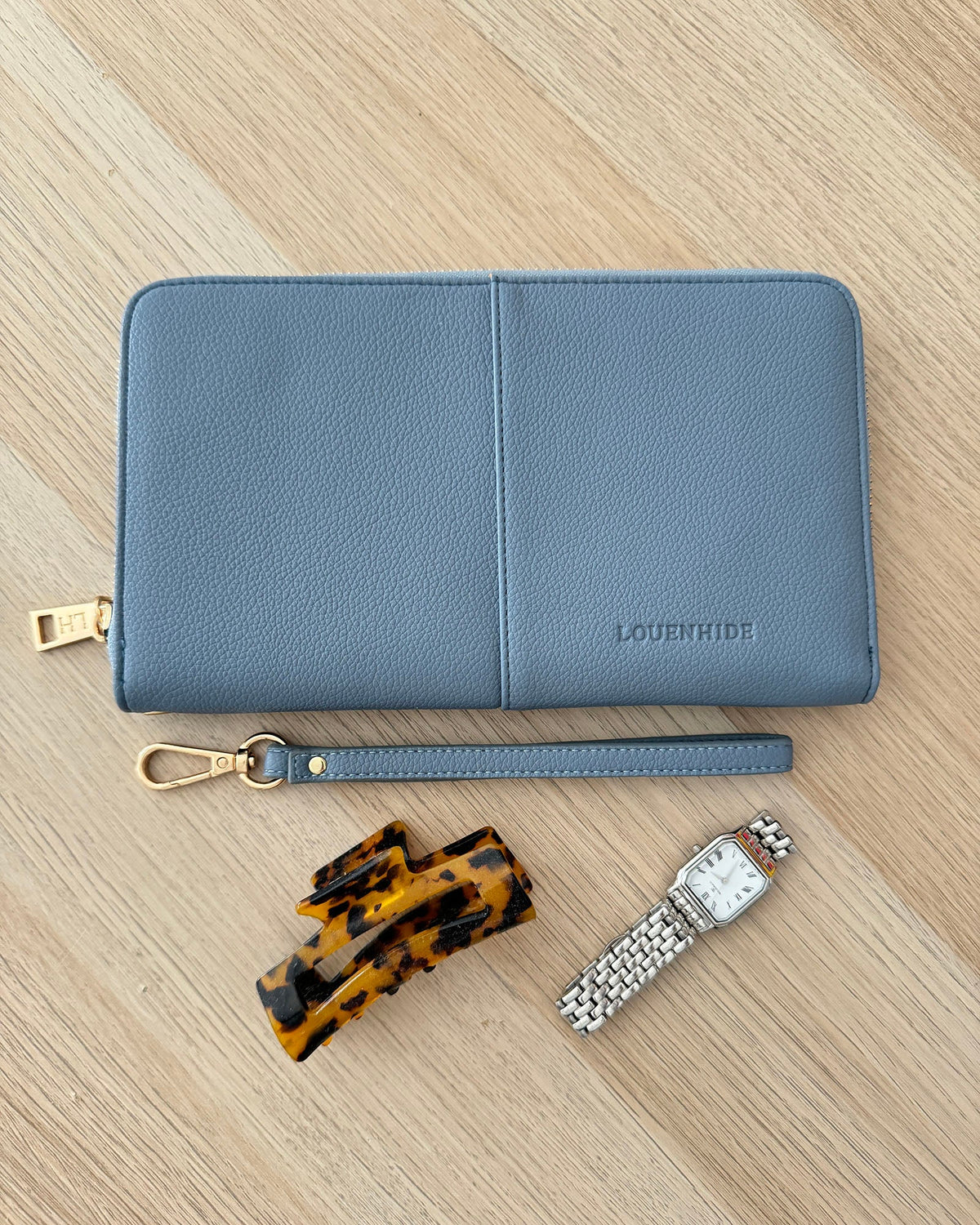 LOUENHIDE_ARABELLA TRAVEL WALLET CLOUDY BLUE _ ARABELLA TRAVEL WALLET CLOUDY BLUE _ Ebony Boutique NZ