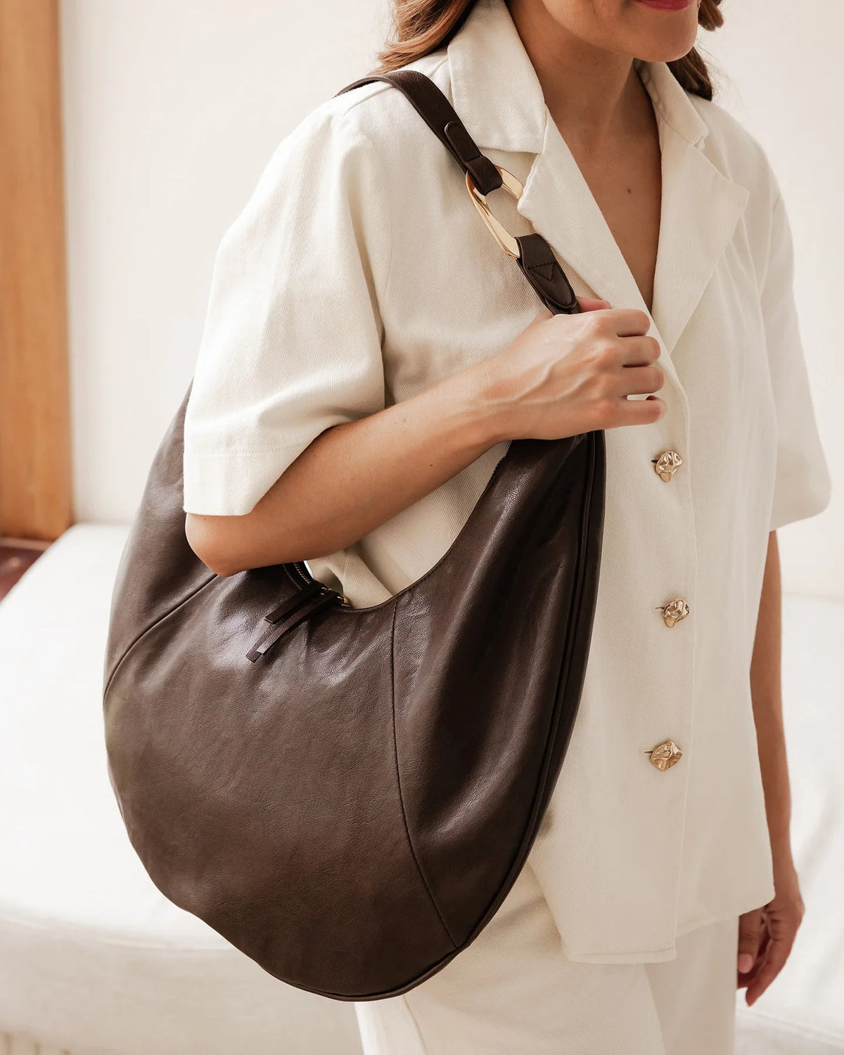LOUENHIDE_BILLIE SHOULDER BAG CHOCOLATE _ BILLIE SHOULDER BAG CHOCOLATE _ Ebony Boutique NZ