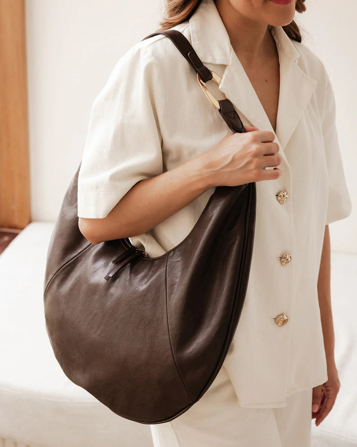 LOUENHIDE_BILLIE SHOULDER BAG CHOCOLATE _ BILLIE SHOULDER BAG CHOCOLATE _ Ebony Boutique NZ