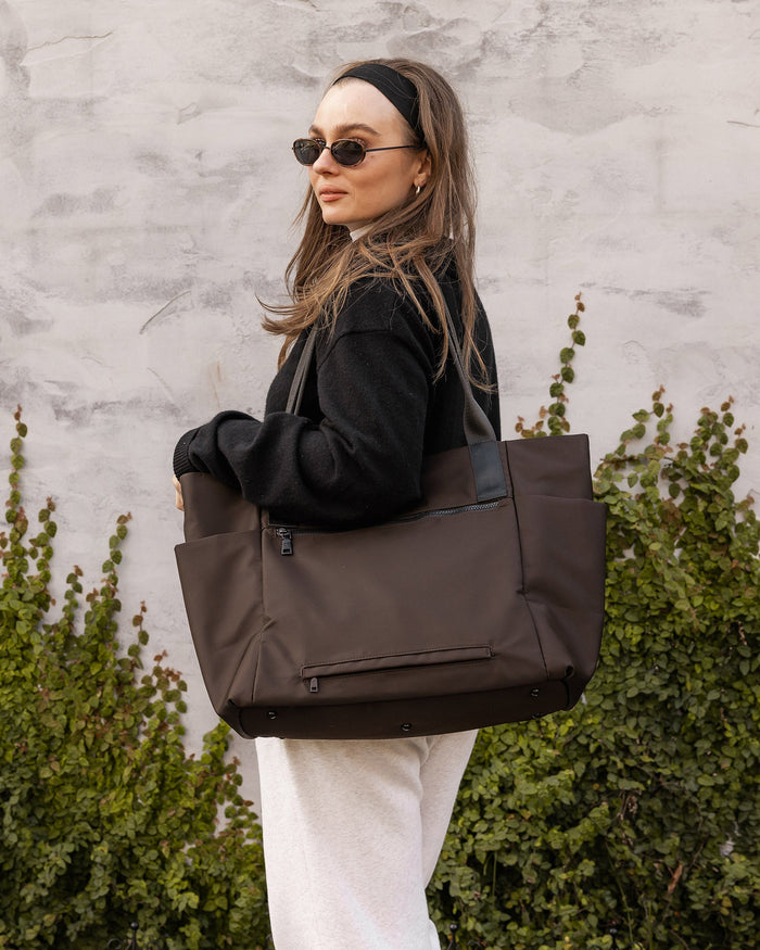 LOUENHIDE_CHICAGO TOTE BAG CHOCOLATE _ CHICAGO TOTE BAG CHOCOLATE _ Ebony Boutique NZ