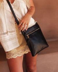 LOUENHIDE_CRESSIDA CROSSBODY BAG BLACK _ CRESSIDA CROSSBODY BAG BLACK _ Ebony Boutique NZ