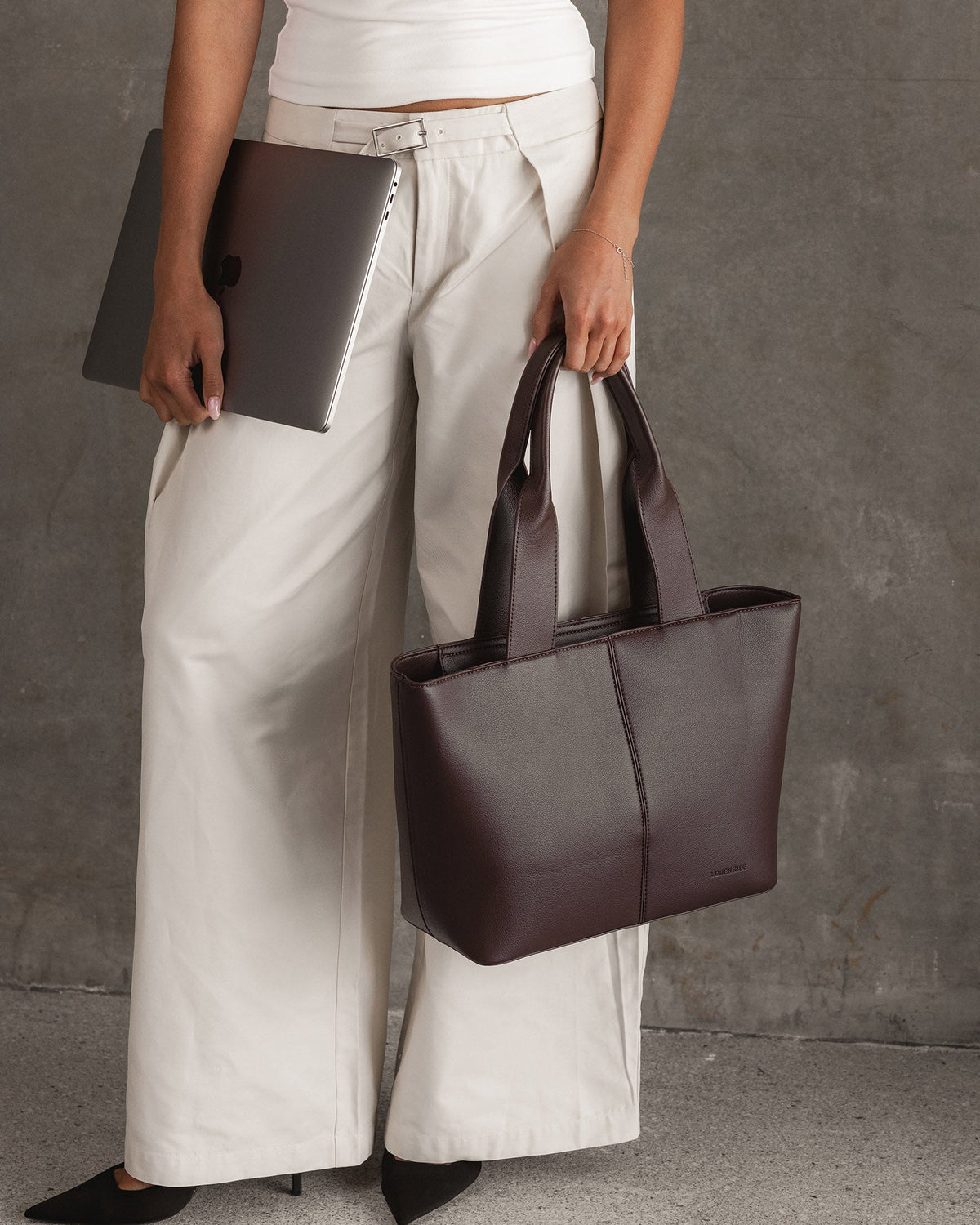 LOUENHIDE_HENLEY TOTE BAG CHOCOLATE _ HENLEY TOTE BAG CHOCOLATE _ Ebony Boutique NZ