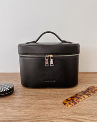 LOUENHIDE_JULIETTE VANITY CASE BLACK _ JULIETTE VANITY CASE BLACK _ Ebony Boutique NZ