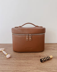 LOUENHIDE_JULIETTE VANITY CASE TAN _ JULIETTE VANITY CASE TAN _ Ebony Boutique NZ