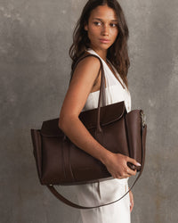 LOUENHIDE_LEIGHTON TOTE BAG CHOCOLATE _ LEIGHTON TOTE BAG CHOCOLATE _ Ebony Boutique NZ