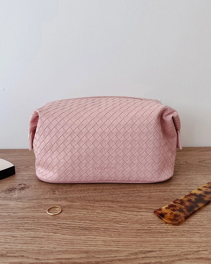 LOUENHIDE_LUCINDA WOVEN COSMETIC CASE PINK _ LUCINDA WOVEN COSMETIC CASE PINK _ Ebony Boutique NZ