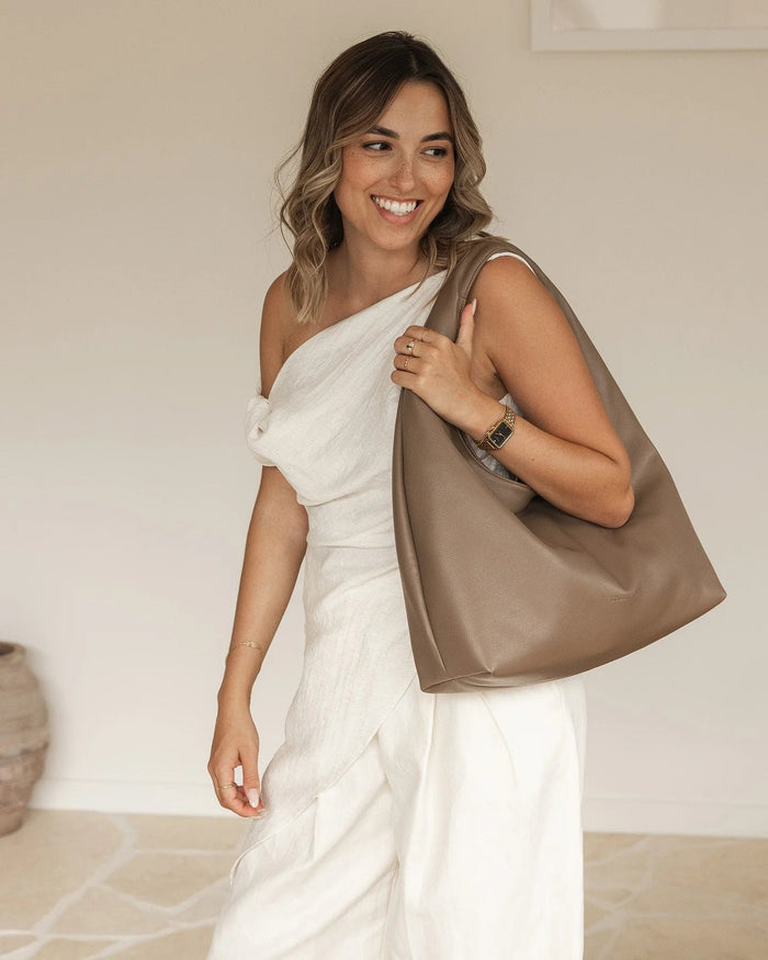 LOUENHIDE_MONACO SHOULDER BAG MOCHA _ MONACO SHOULDER BAG MOCHA _ Ebony Boutique NZ