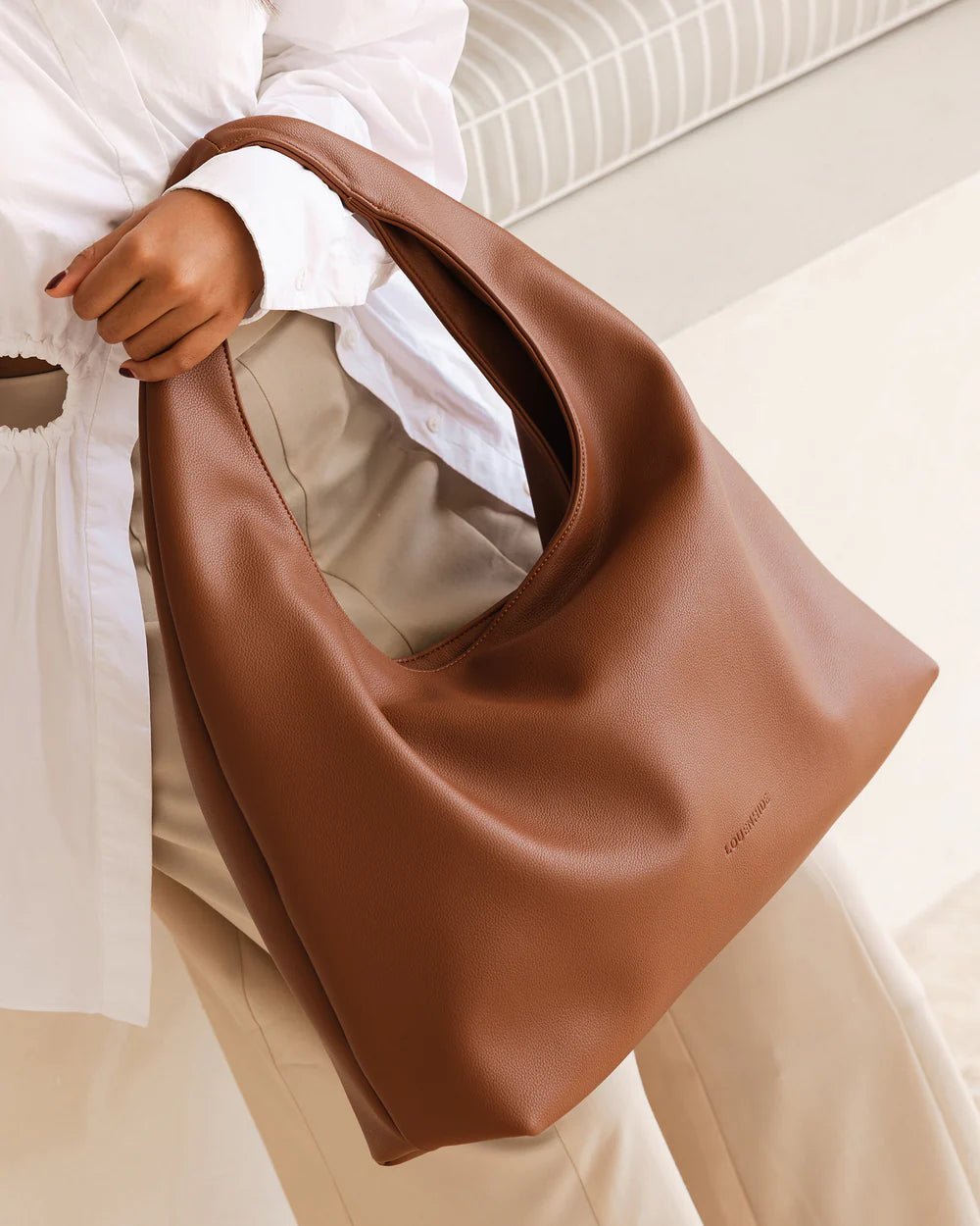 LOUENHIDE_MONACO SHOULDER BAG TAN _ MONACO SHOULDER BAG TAN _ Ebony Boutique NZ