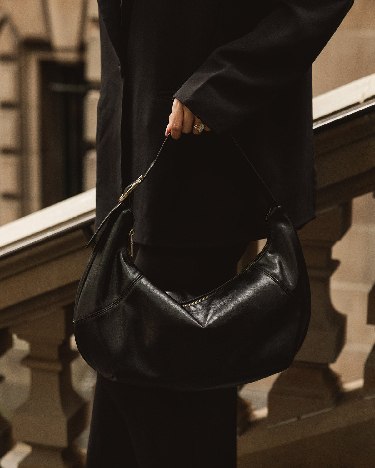 LOUENHIDE_OLIVIA SHOULDER BAG BLACK _ OLIVIA SHOULDER BAG BLACK _ Ebony Boutique NZ