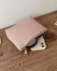 LOUENHIDE_THE EVERYDAY POUCH PINK _ THE EVERYDAY POUCH PINK _ Ebony Boutique NZ
