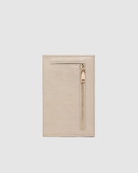 VENICE PASSPORT HOLDER SADDLE MALT_by_LOUENHIDE_women's_in_New Zealand_ VENICE PASSPORT HOLDER SADDLE MALT _