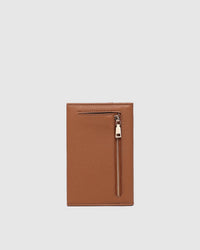 VENICE PASSPORT HOLDER TOFFEE_by_LOUENHIDE_women's_in_New Zealand_ VENICE PASSPORT HOLDER TOFFEE _