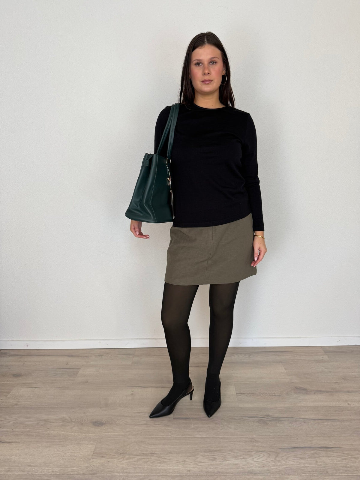 LOVEVOOK_ADDISON LAPTOP BAG FOREST GREEN _ ADDISON LAPTOP BAG FOREST GREEN _ Ebony Boutique NZ