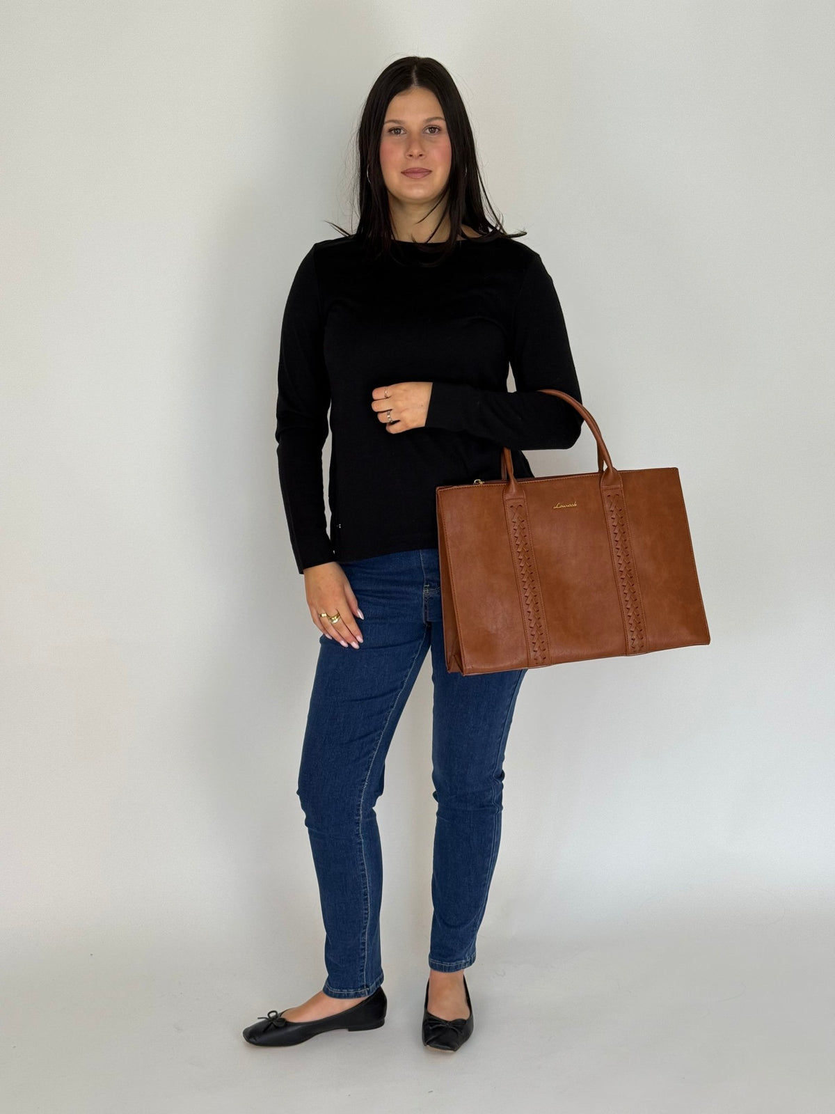 LOVEVOOK_DIXIE LAPTOP BAG TAN _ DIXIE LAPTOP BAG TAN _ Ebony Boutique NZ